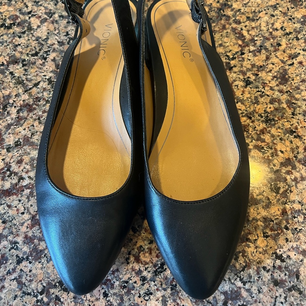 Vionic Jade Black Slingback shoes size 7